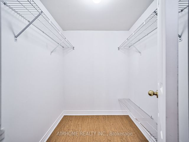 710 - 256 Doris Ave