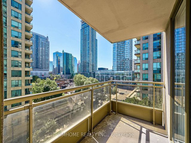 710 - 256 Doris Ave