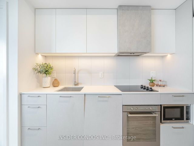 3217 - 19 Western Battery Rd