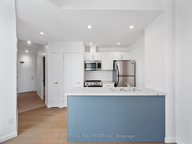 3512 - 208 Queens Quay Blvd W
