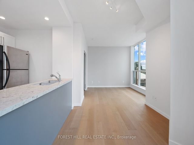 3512 - 208 Queens Quay Blvd W