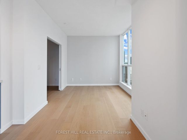 3512 - 208 Queens Quay Blvd W