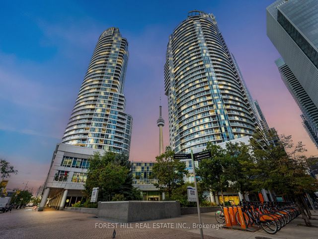 3512 - 208 Queens Quay Blvd W