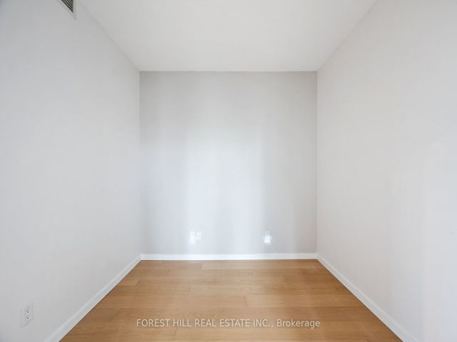3512 - 208 Queens Quay Blvd W
