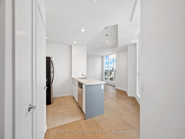 3512 - 208 Queens Quay Blvd W