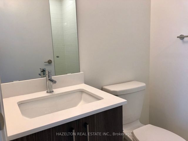 201E - 576 Front St W