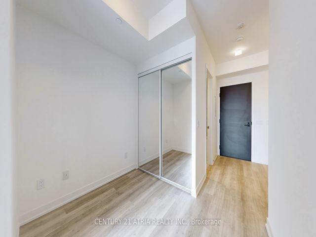 343 - 28 Eastern Ave
