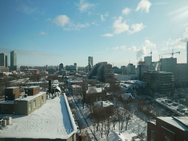 1107 - 318 King Street East St E