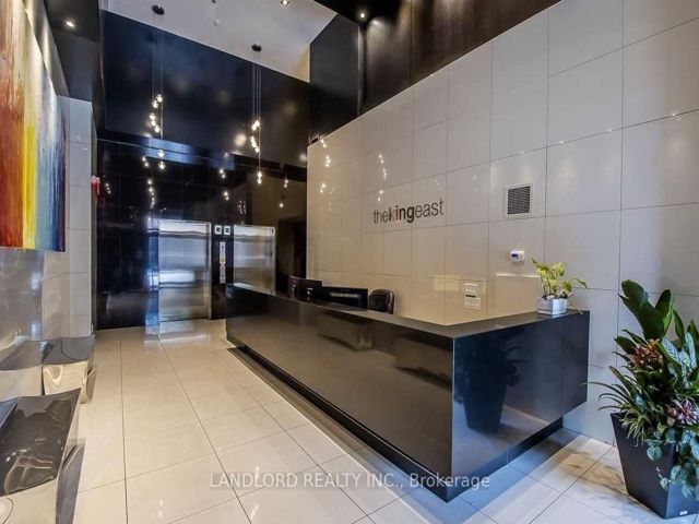 1107 - 318 King Street East St E
