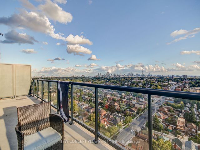 1604 - 1603 Eglinton Ave W