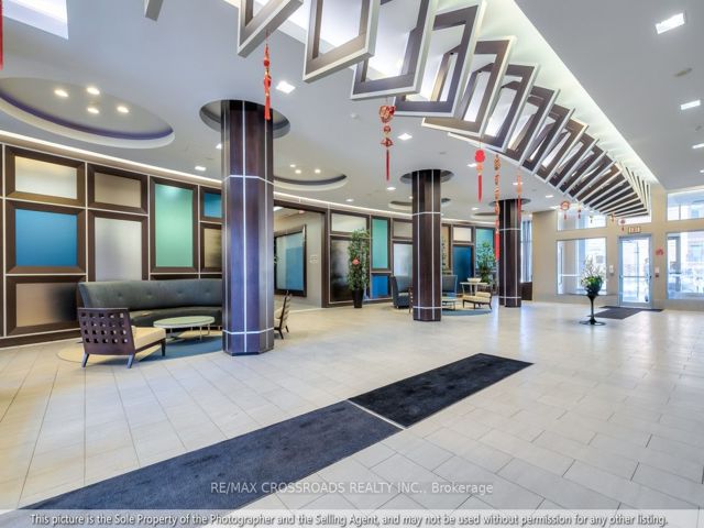 907 - 5791 Yonge St