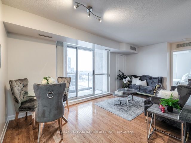 907 - 5791 Yonge St
