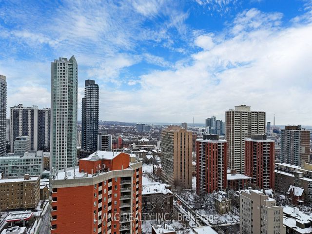 2108 - 81 Wellesley St E