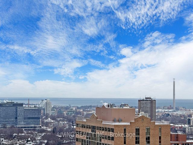 2108 - 81 Wellesley St E