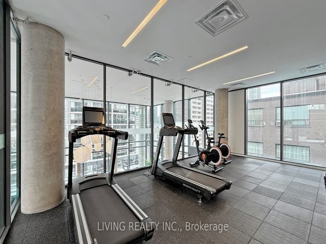 2108 - 81 Wellesley St E