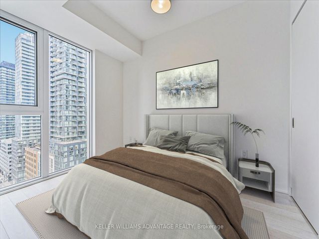 1502 - 357 King St W
