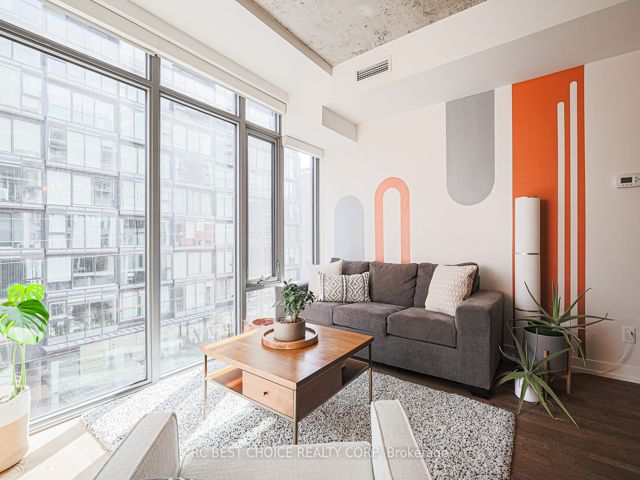 410 - 650 King St W
