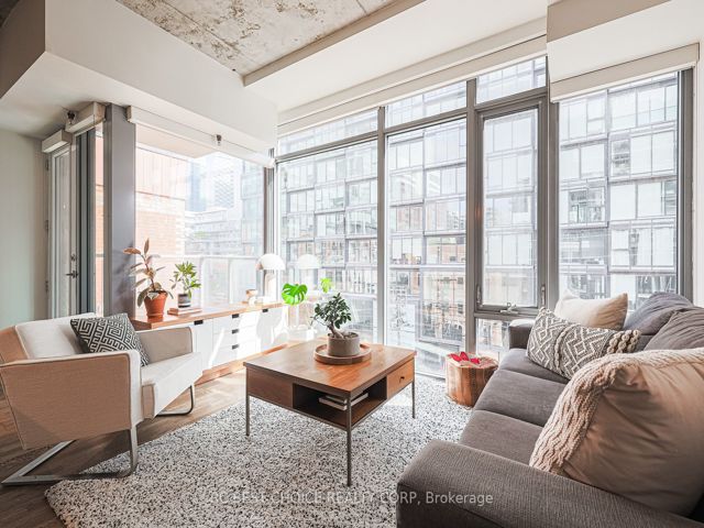 410 - 650 King St W