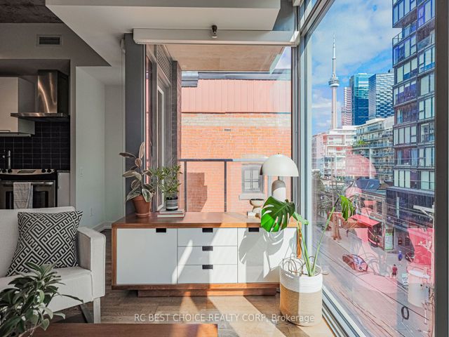 410 - 650 King St W