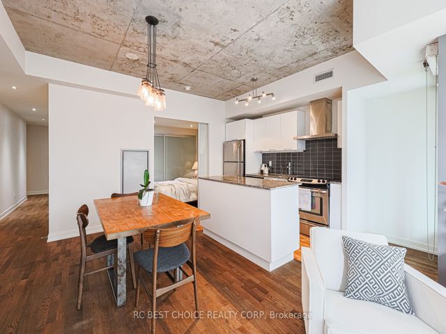 410 - 650 King St W
