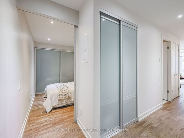 410 - 650 King St W