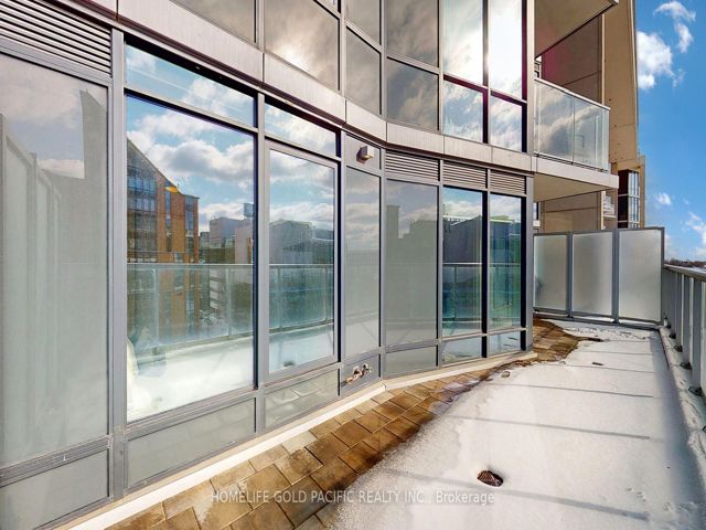 741 - 15 Merchant's Wharf