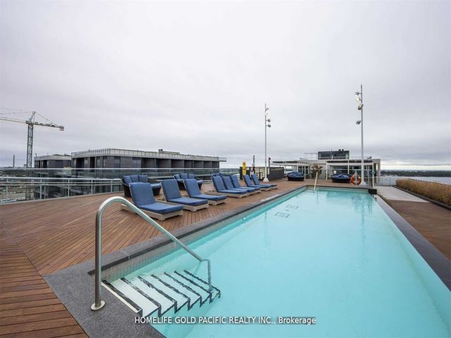 741 - 15 Merchant's Wharf