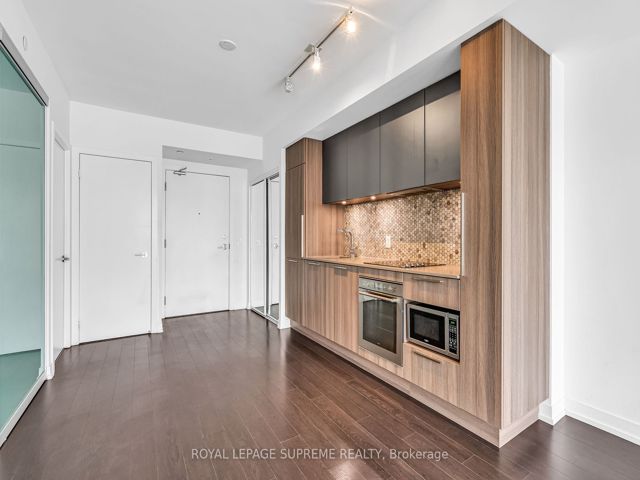 1711 - 85 Wood St
