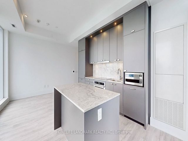 2912 - 470 Front St W