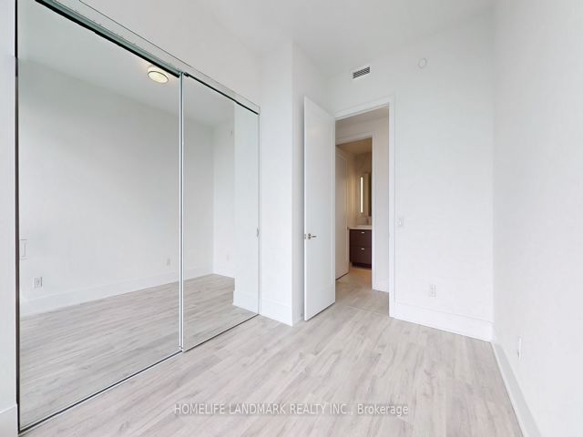 2912 - 470 Front St W