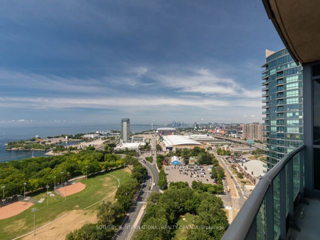 2904 - 215 Fort York Blvd