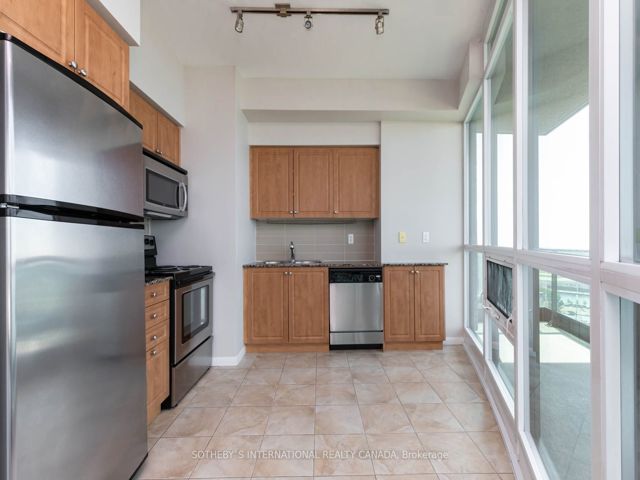 2904 - 215 Fort York Blvd