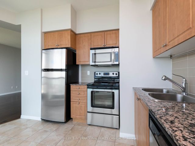 2904 - 215 Fort York Blvd