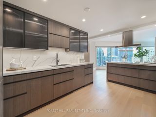 LPH 2702 - 33 University Ave