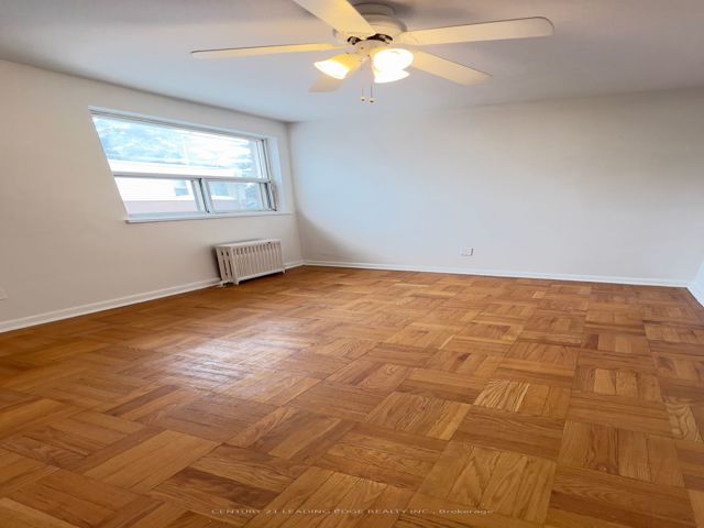 04 - 17 Fraserwood Ave
