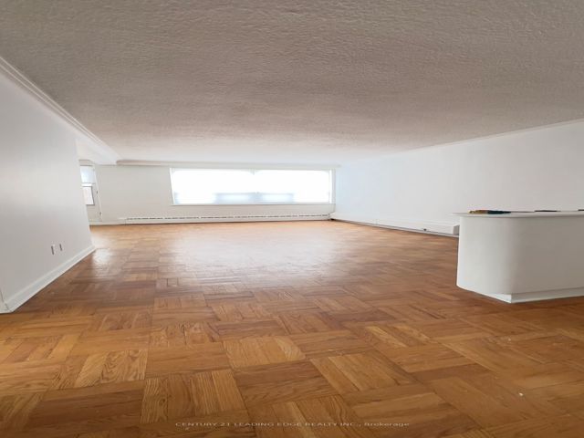 04 - 17 Fraserwood Ave