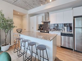409 - 650 King St W