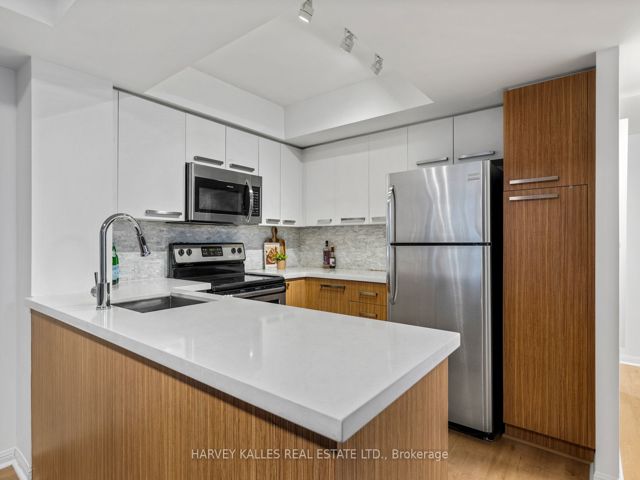 618 - 11 St Joseph St