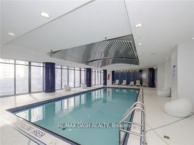 2512 - 5162 Yonge St