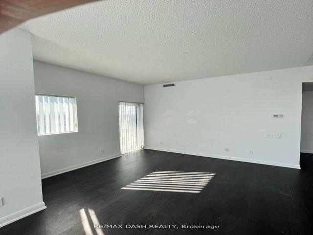 2512 - 5162 Yonge St