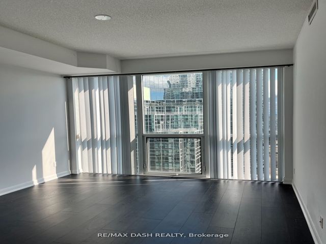 2512 - 5162 Yonge St