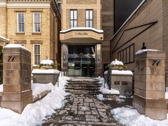 2201 - 71 Simcoe St