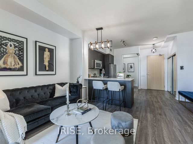 610 - 30 Roehampton Ave