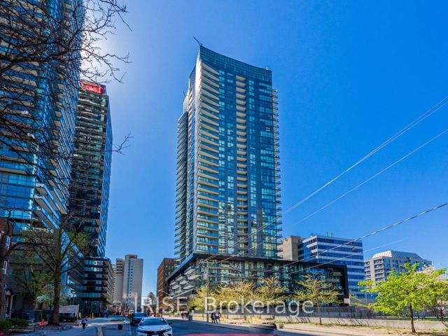 610 - 30 Roehampton Ave