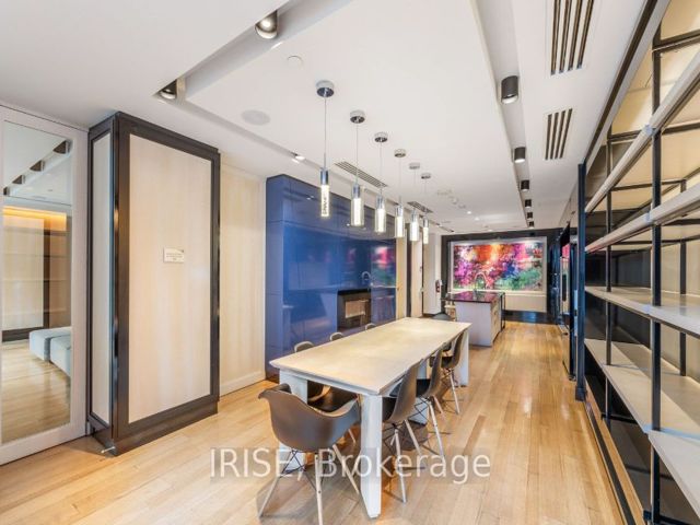610 - 30 Roehampton Ave