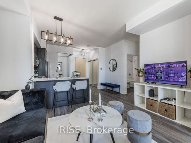 610 - 30 Roehampton Ave