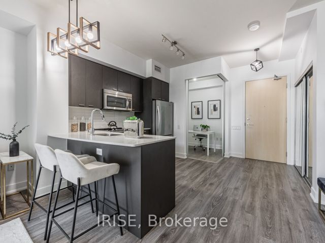 610 - 30 Roehampton Ave