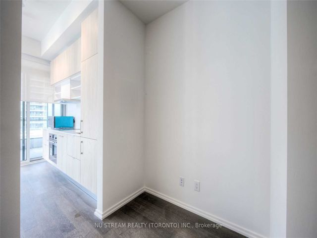 1610 - 5 Soudan Ave