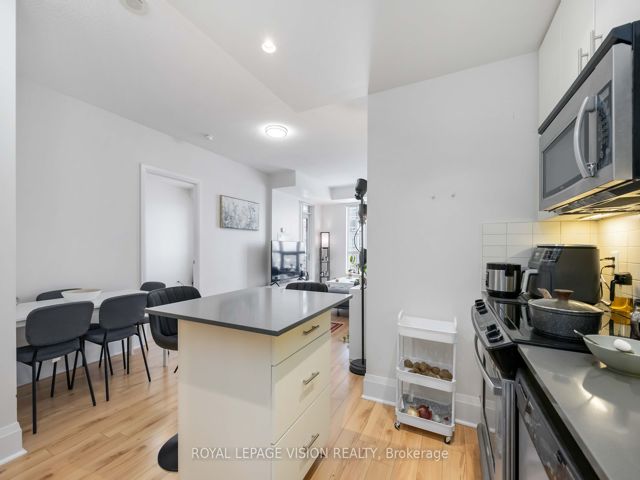 520 - 100 Harrison Garden Blvd