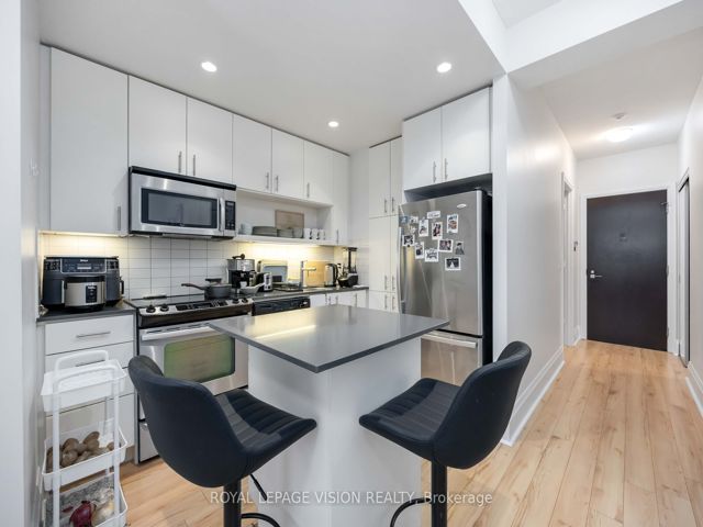 520 - 100 Harrison Garden Blvd